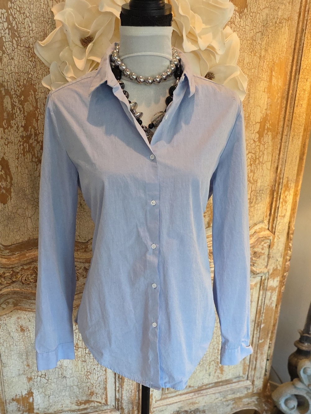 Mossimo Supply Co. Light Blue Women's Button-Down Shirt